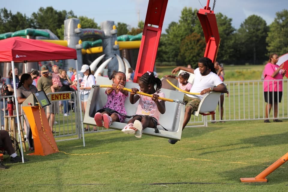 Jet Swings Carnival Ride